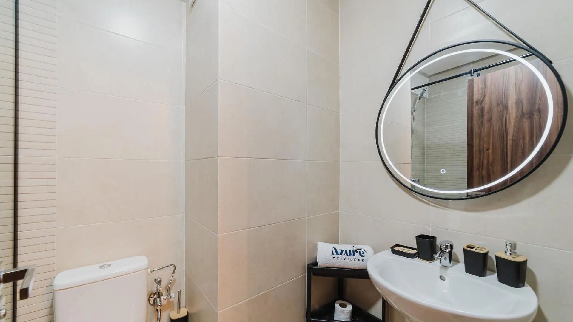 Apartment New! Modern Appart, Parking , Piscine & Fiber Wifi Gueliz Centre Marrakesh