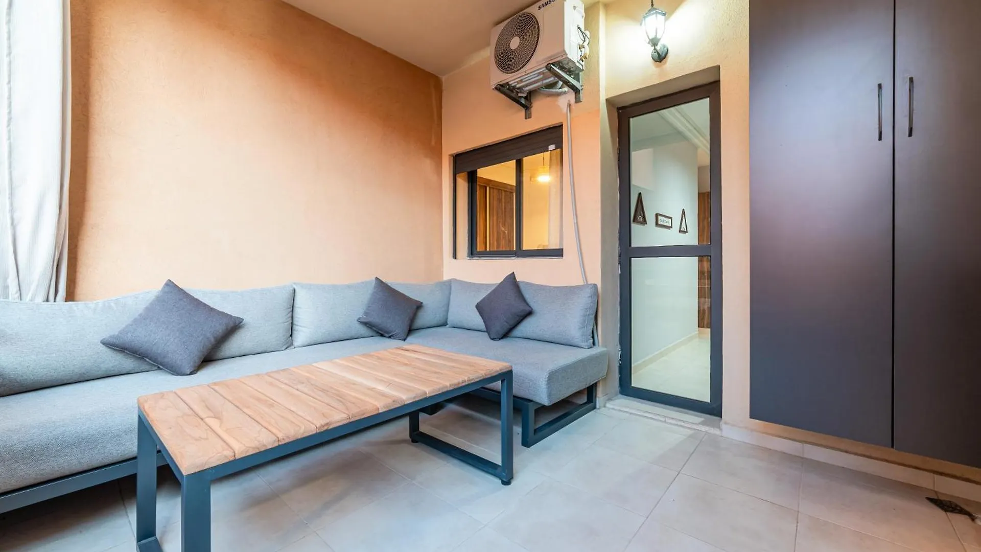 Apartment New! Modern Appart, Parking , Piscine & Fiber Wifi Gueliz Centre Marrakesh